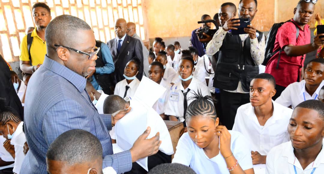 RDC : le gouverneur Crispin Mukendi lance les épreuves hors-session de l’Exetat 2026 à Tsh ...